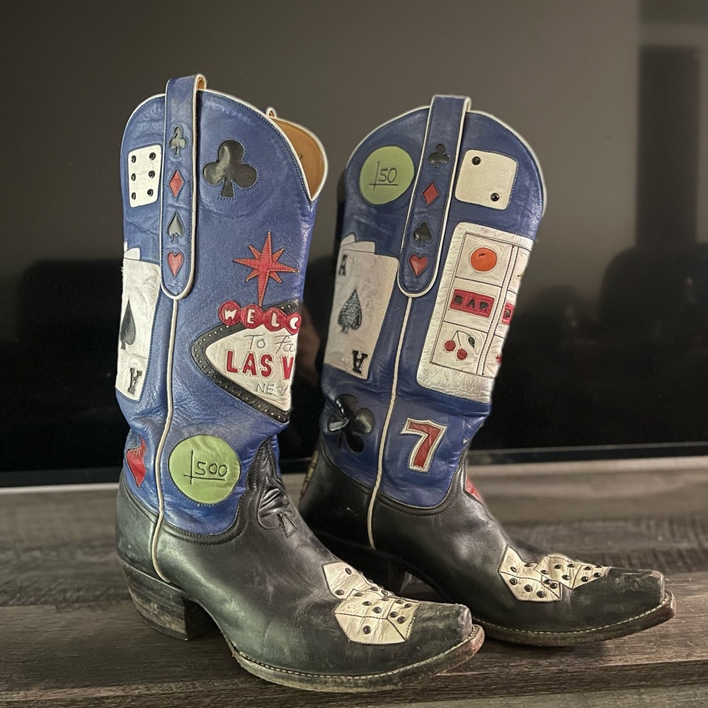 Authentic vintage Tres Outlaws Las Vegas Cowboy Boots